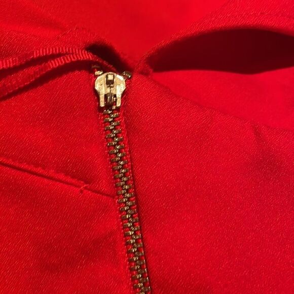 Kendall and Kylie red tank top - Picture 8 of 9